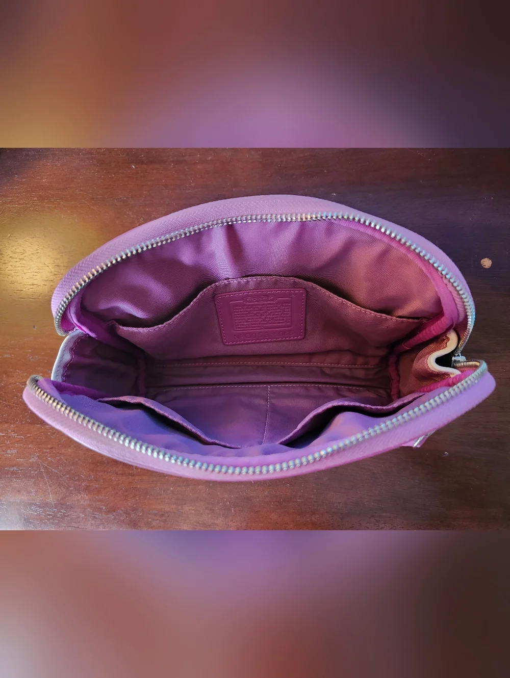 COACH Vintage White Leather Travel Pouch with Pink Trim. - Picture 4 of 10